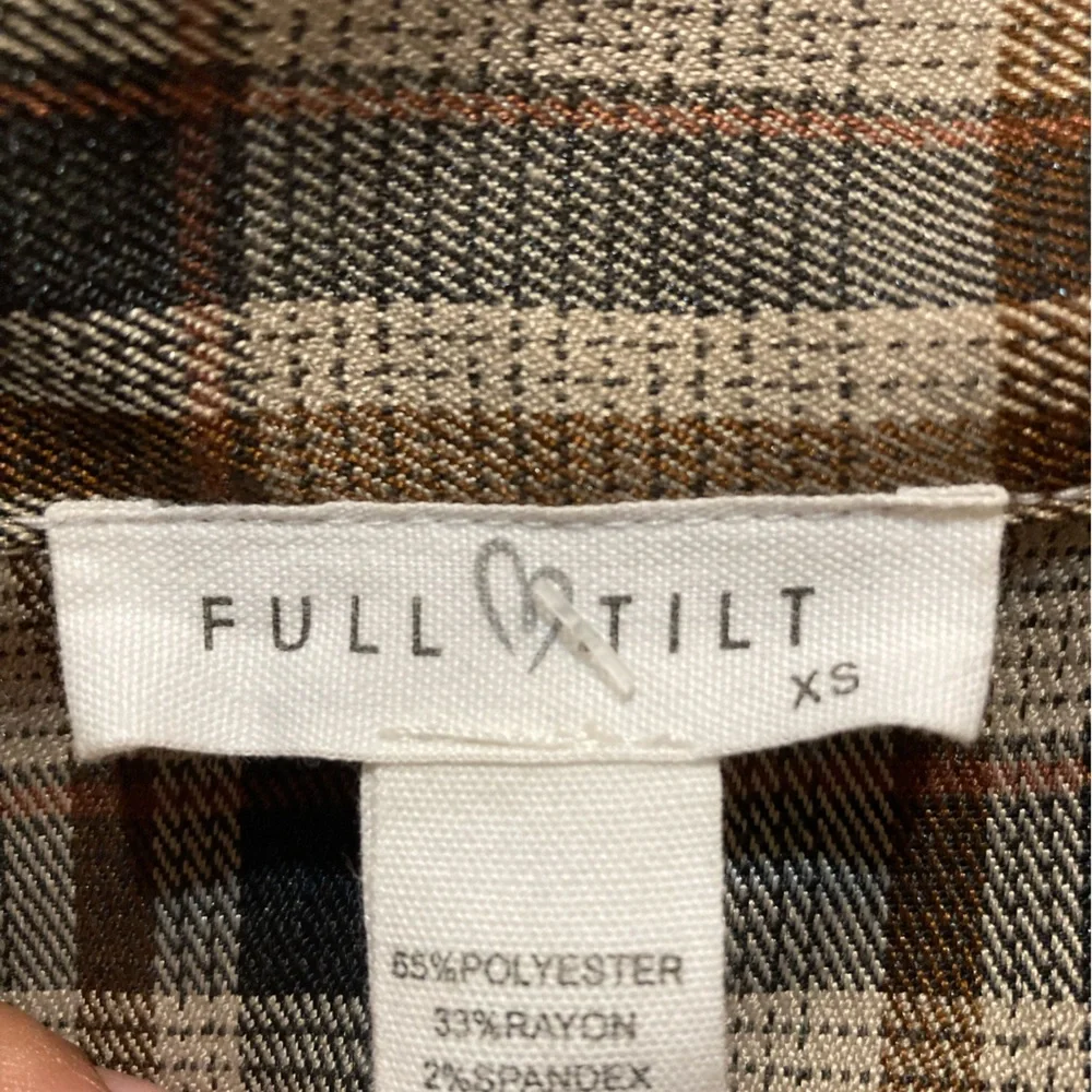 Button down Top - Picture 3 of 3